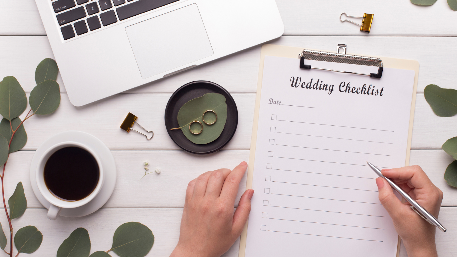 Online wedding invitation checklist covering design tool, format and file export choices